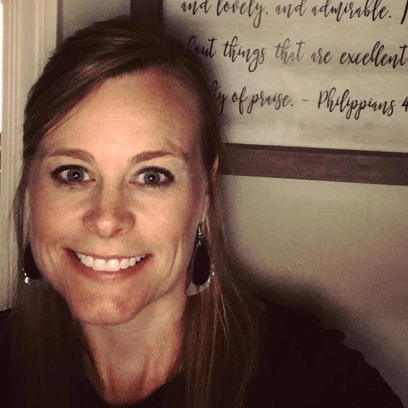 Meet your Posher, Jennie - Picture 1 of 1